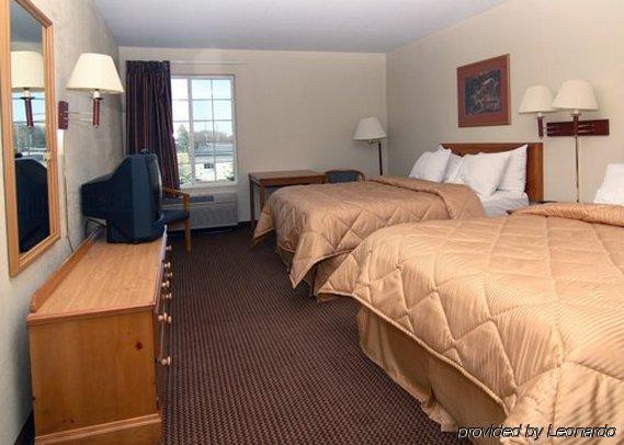 American Inn And Suites Houghton Lake Værelse billede